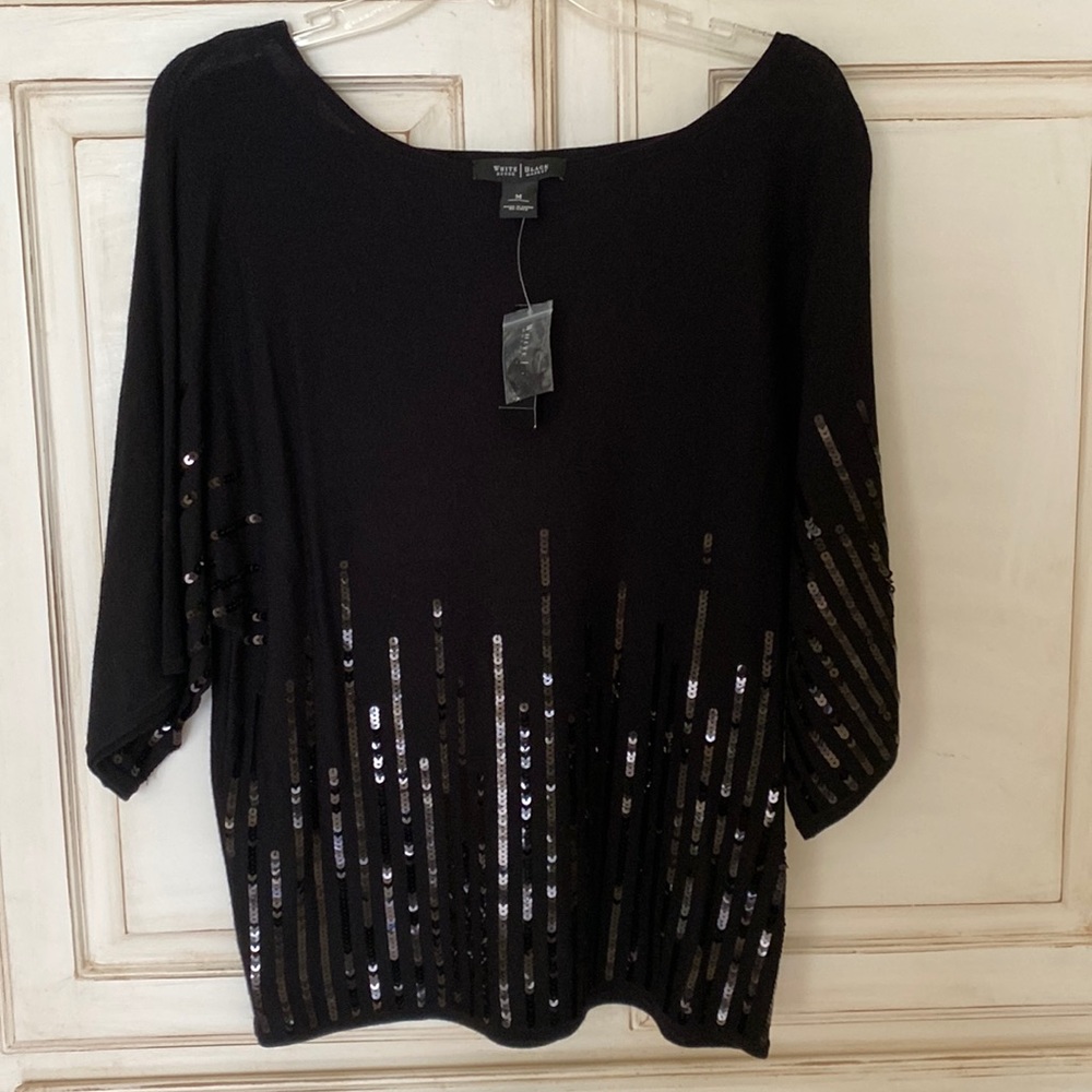 NWT Gorgeous black light sweater with sequin detail